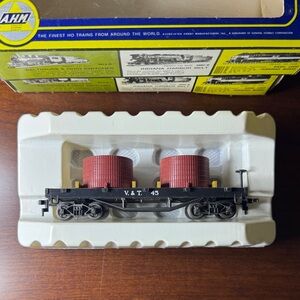 AHM V&T 45 Virginia & Truckee Old Time Tank Model Train Car With Red Drums (New)